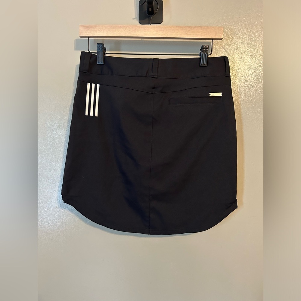 Adidas women’s golf skirt size 4 - Picture 2 of 4